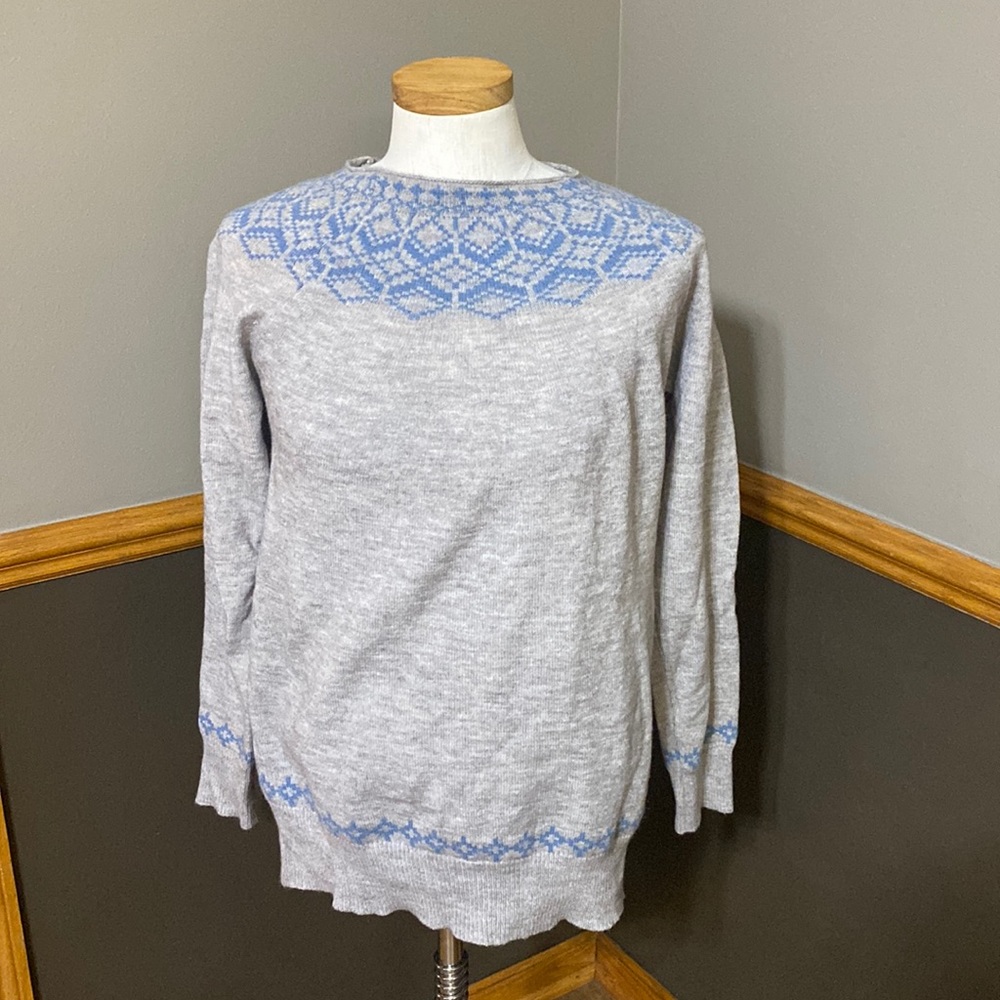 Gray and slate blue lightweight geometric design sweater size Large